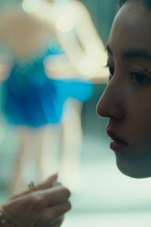 Cô Gái Trên Bờ Vực